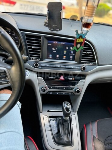 Hyundai Elantra 2017, 262,629 km - 2.0 l - Bakı