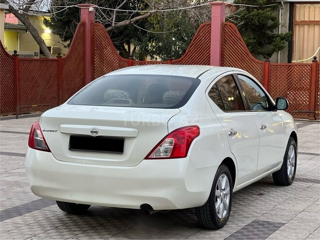 Nissan Sunny 2013, 211,200 km - 1.5 л - Sumqayıt
