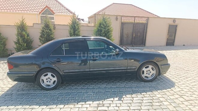Mercedes E 220 d 1999, 389,000 km - 2.2 л - Bakı