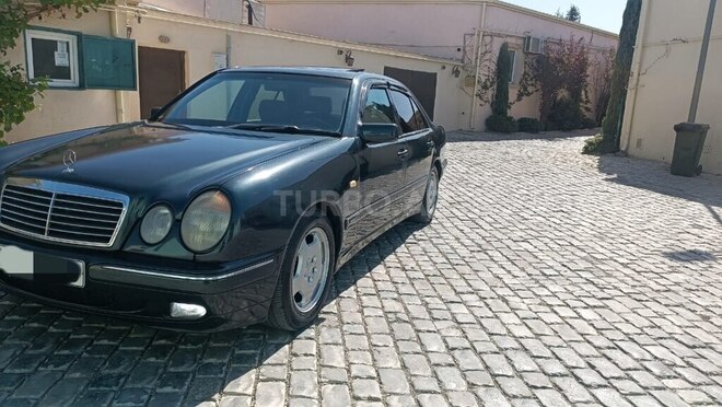 Mercedes E 220 d 1999, 389,000 km - 2.2 л - Bakı