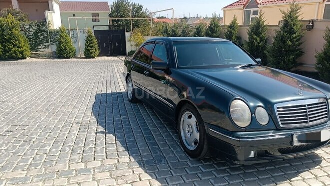 Mercedes E 220 d 1999, 389,000 km - 2.2 л - Bakı