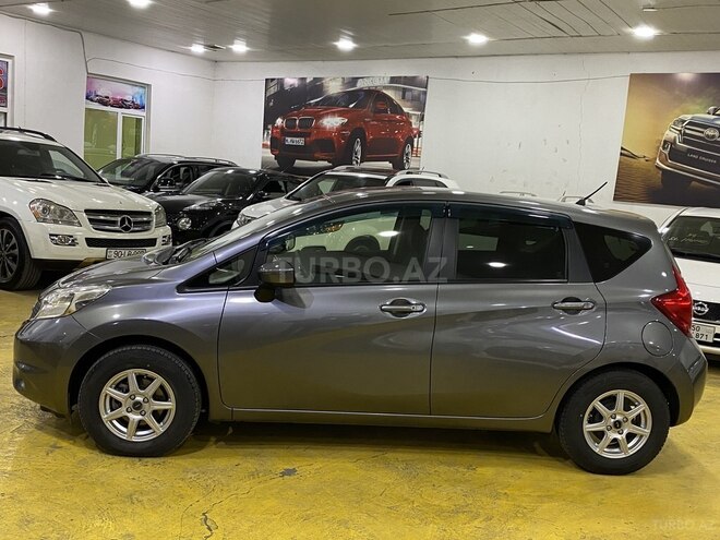 Nissan Note-5
