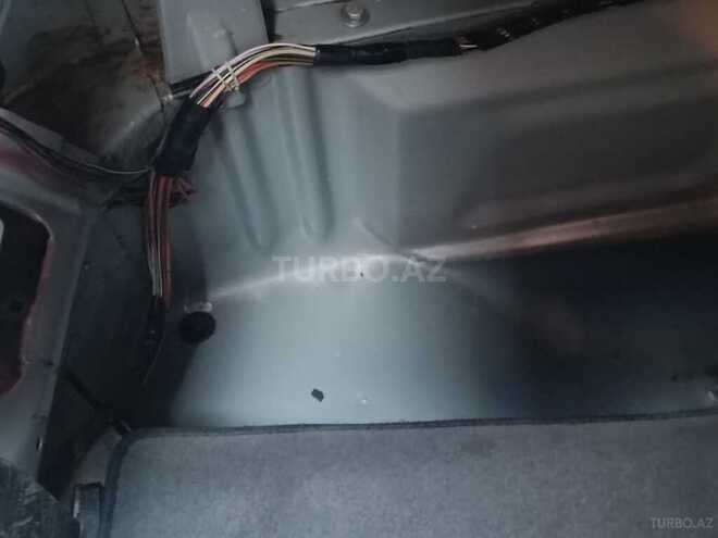 Mercedes E 240 1999, 267,400 km - 2.4 л - Gəncə