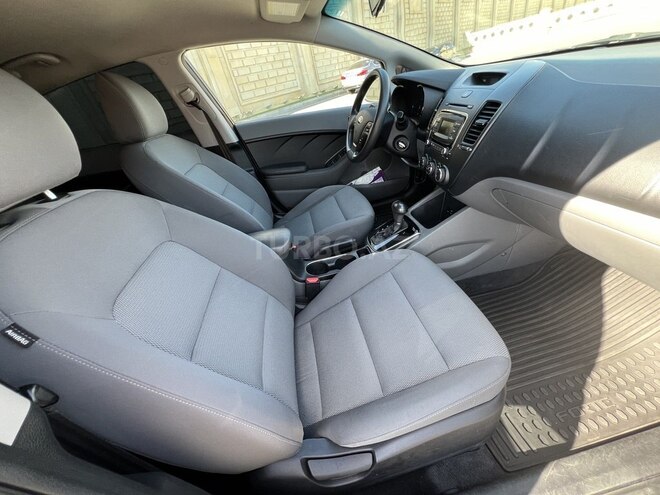 Kia Cerato 2017, 105,900 km - 2.0 l - Bakı