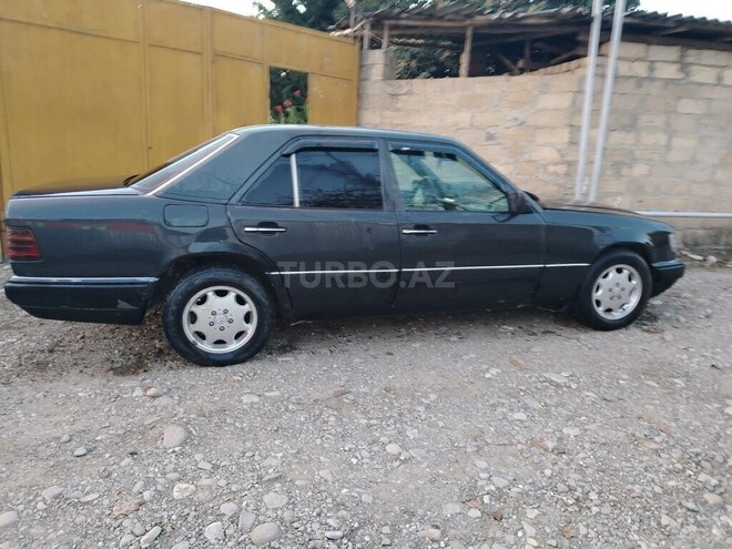 Mercedes E 200 d 1995, 589,000 km - 2.0 l - İsmayıllı
