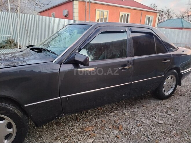 Mercedes E 200 d 1995, 589,000 km - 2.0 l - İsmayıllı
