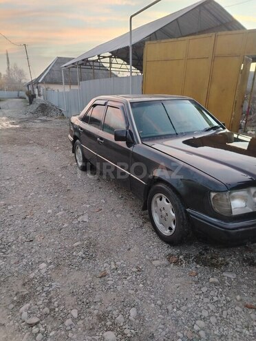 Mercedes E 200 d 1995, 589,000 km - 2.0 l - İsmayıllı