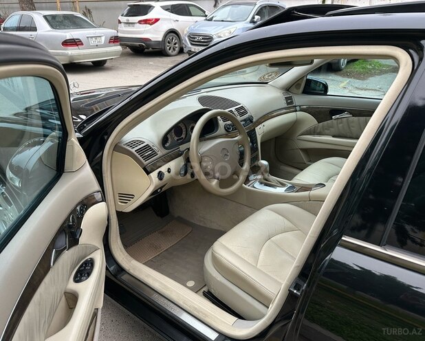 Mercedes E 240 2002, 320,000 km - 2.6 l - Bakı