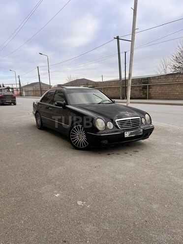 Mercedes E 320 2001, 456,000 km - 3.2 л - Bakı