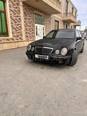 Mercedes E 320 2001, 456,000 km - 3.2 л - Bakı