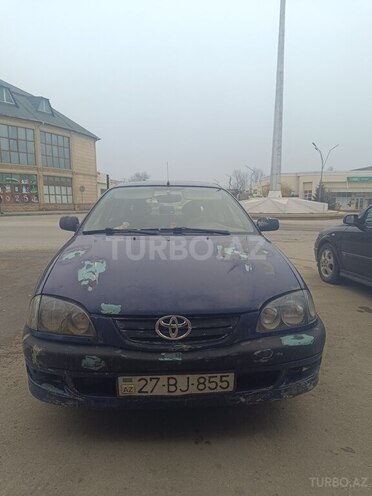 Toyota Avensis 1998, 705,000 km - 2.0 l - Xudat
