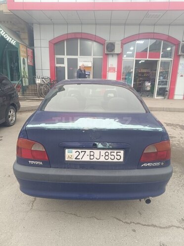 Toyota Avensis 1998, 705,000 km - 2.0 l - Xudat