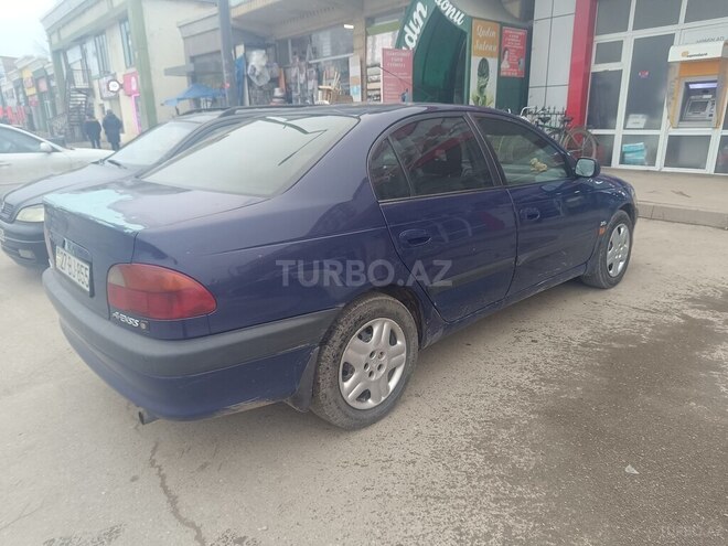 Toyota Avensis 1998, 705,000 km - 2.0 l - Xudat