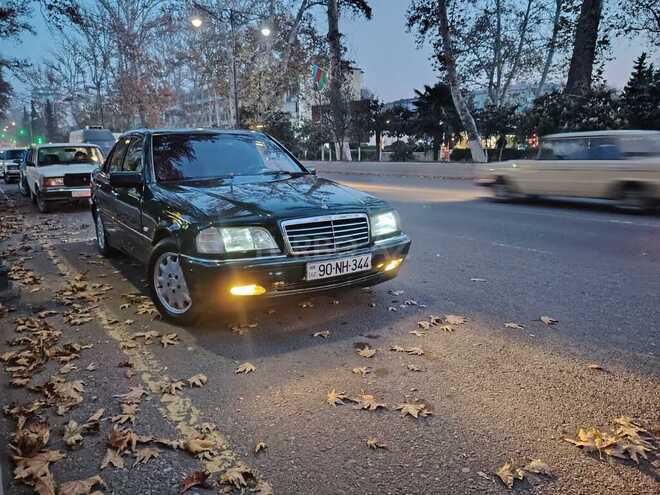 Mercedes C 240 1998, 370,000 km - 2.4 л - Göyçay