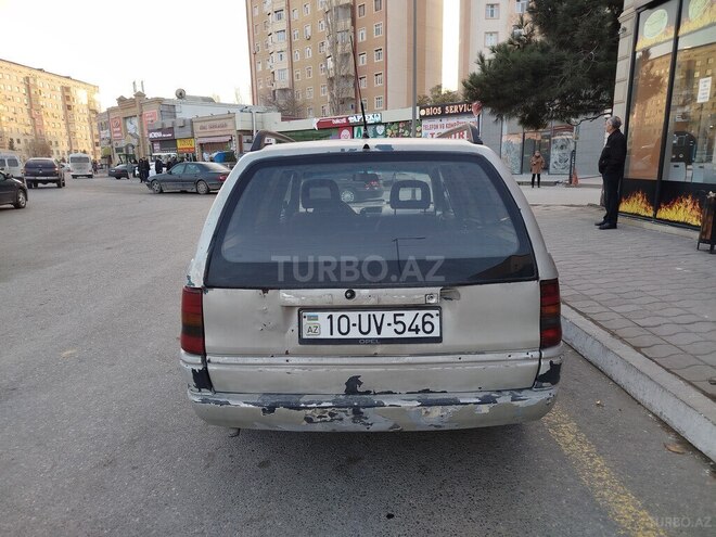 Opel Astra 1996, 390,000 km - 1.6 l - Sumqayıt