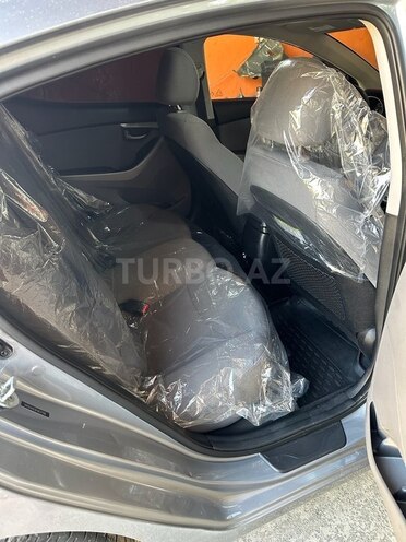 Hyundai Elantra 2015, 177,000 km - 1.8 l - Bakı