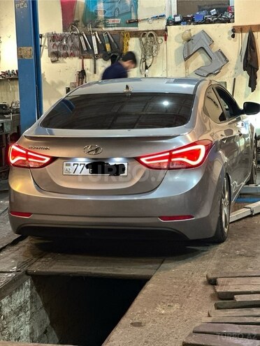 Hyundai Elantra 2015, 177,000 km - 1.8 l - Bakı