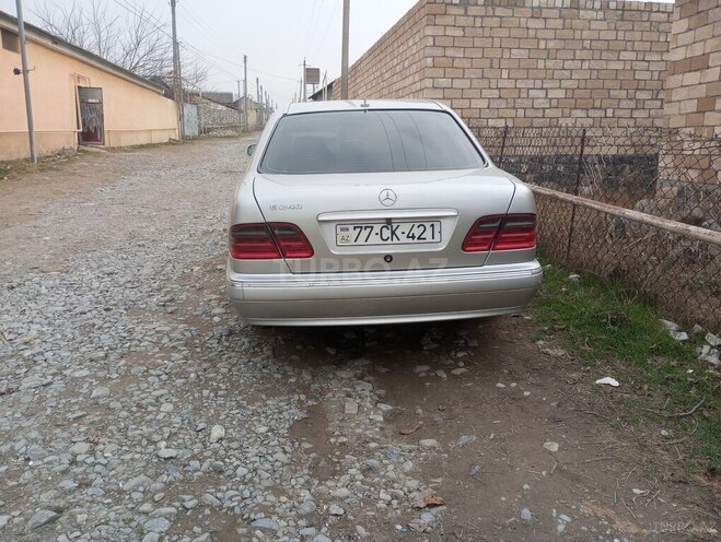 Mercedes E 240 1999, 200,000 km - 2.4 l - Şəki