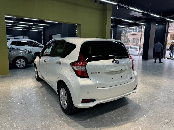Nissan Note-2