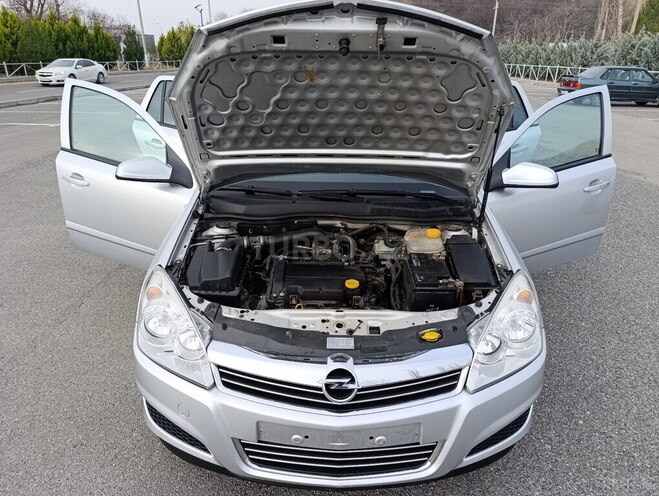 Opel Astra 2009, 221,668 km - 1.4 l - Şəki