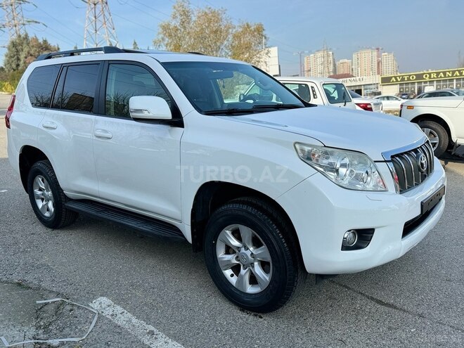 Toyota Land Cruiser Prado-4