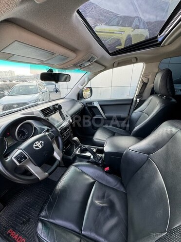 Toyota Land Cruiser Prado-10