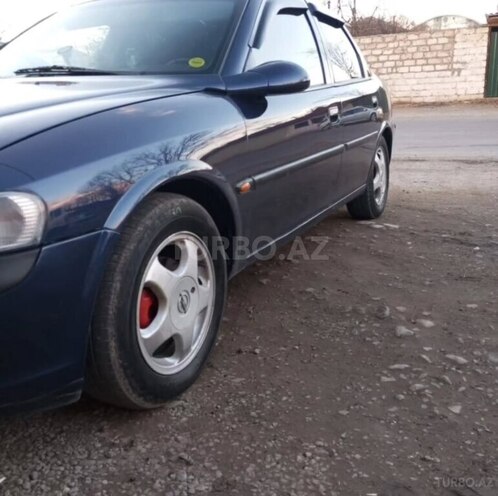 Opel Vectra 1998, 386,000 km - 1.6 л - Ucar