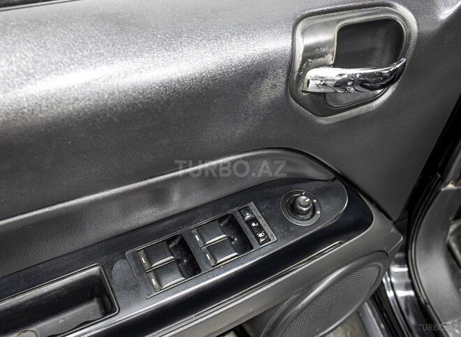 Jeep Compass 2012, 245,000 km - 2.4 l - Bakı