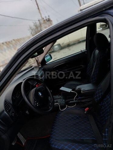BMW 320 1993, 360,000 km - 2.0 l - Sumqayıt