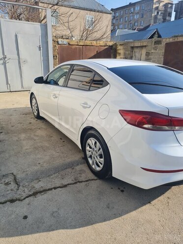 Hyundai Elantra 2018, 100,600 km - 2.0 l - Bakı