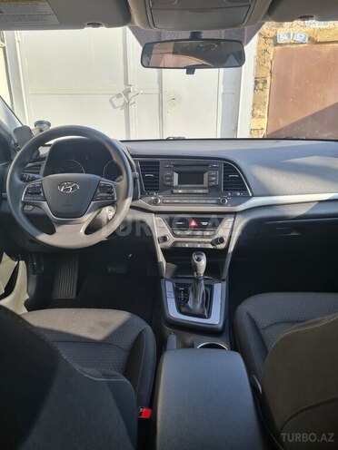 Hyundai Elantra 2018, 100,600 km - 2.0 l - Bakı