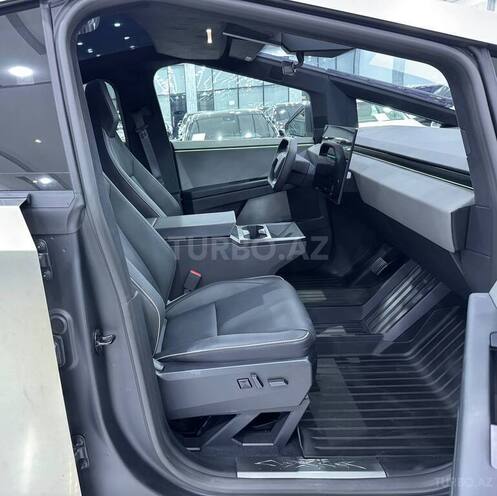 Tesla Cybertruck-12