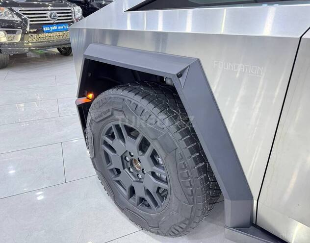 Tesla Cybertruck-18