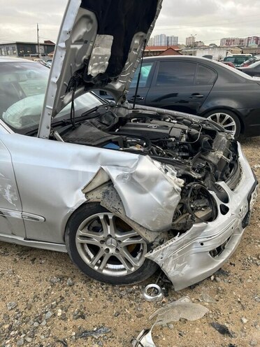 Mercedes E 200 2006, 225,000 km - 1.8 l - Bakı