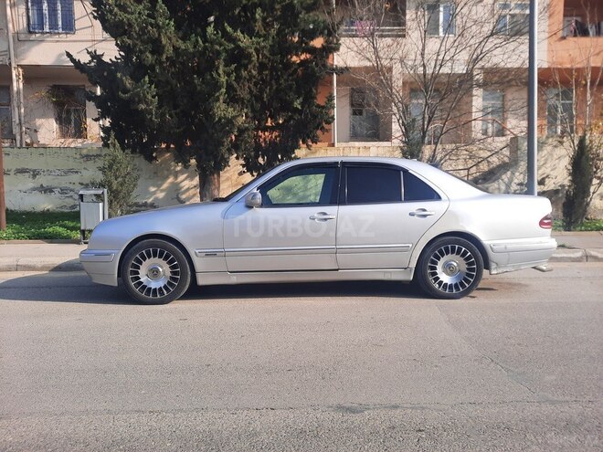 Mercedes E 220 d 2000, 456,000 km - 2.2 л - Bakı