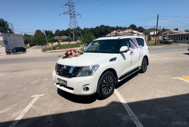 Nissan Patrol 2010, 170,500 km - 5.6 l - Sumqayıt