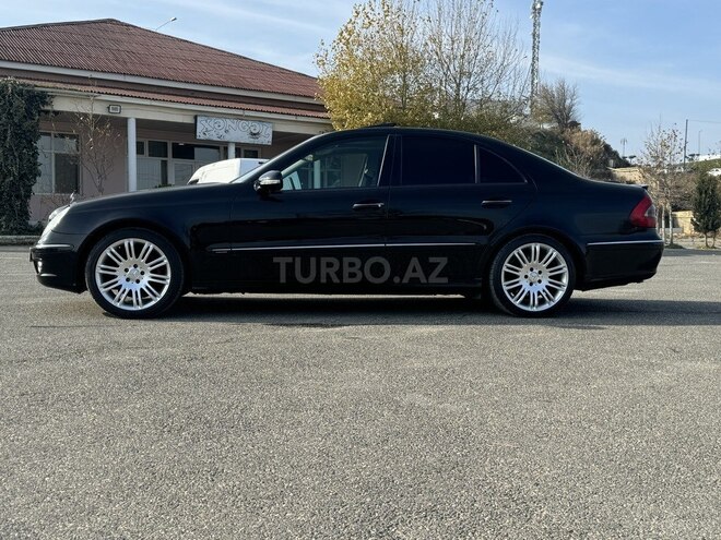 Mercedes E 220 d-4