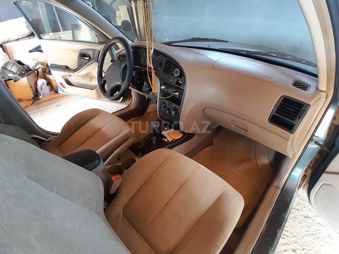 Hyundai Elantra 2001, 220,000 km - 2.0 л - Bakı