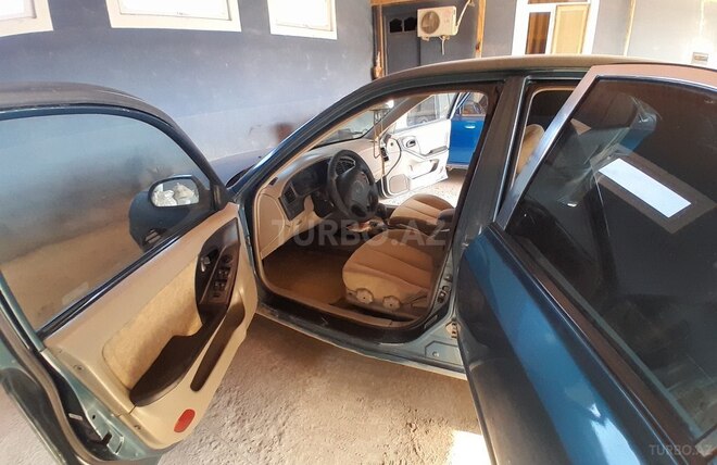 Hyundai Elantra 2001, 220,000 km - 2.0 л - Bakı