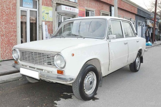 LADA (VAZ) 21011 1973, 685,987 km - 1.5 л - Bakı
