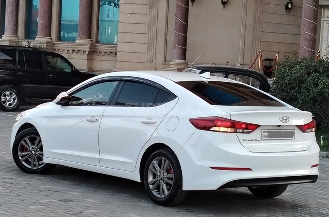 Hyundai Avante 2016, 198,000 km - 1.6 l - Bakı
