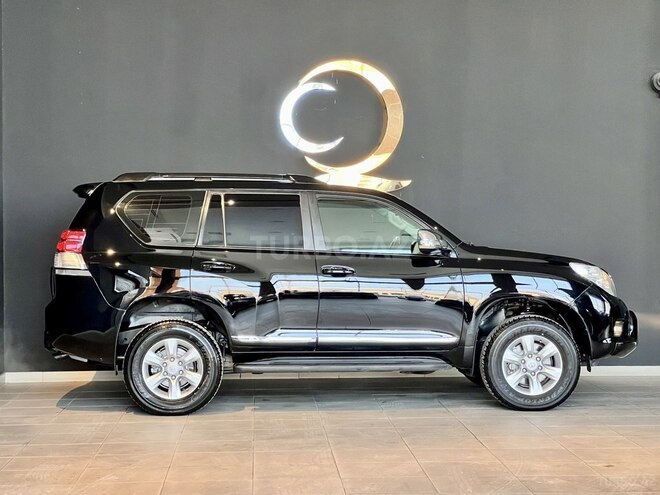 Toyota Land Cruiser Prado-16
