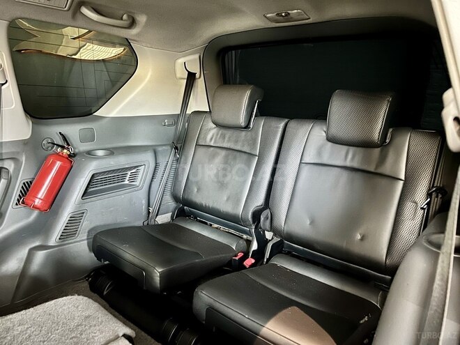 Toyota Land Cruiser Prado-9