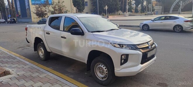 Mitsubishi L200 2021, 87,012 km - 2.4 л - Bakı