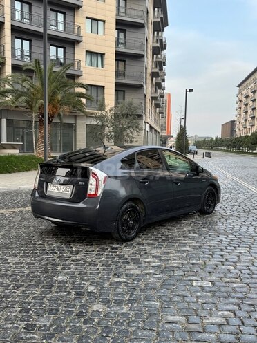 Toyota Prius 2014, 446,593 km - 1.8 l - Bakı