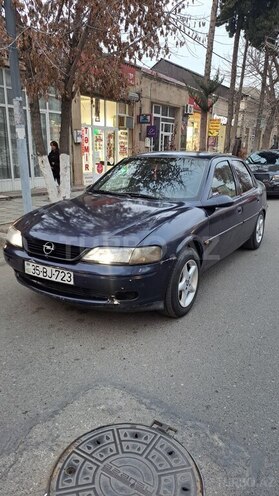 Opel Astra 1997, 153,000 km - 1.8 л - Qazax