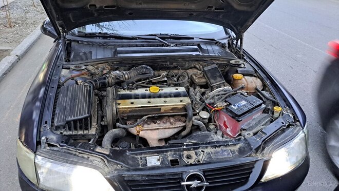 Opel Astra 1997, 153,000 km - 1.8 л - Qazax