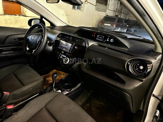 Toyota Aqua 2018, 120,000 km - 1.5 l - Bakı