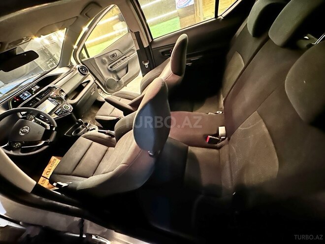 Toyota Aqua 2018, 120,000 km - 1.5 l - Bakı