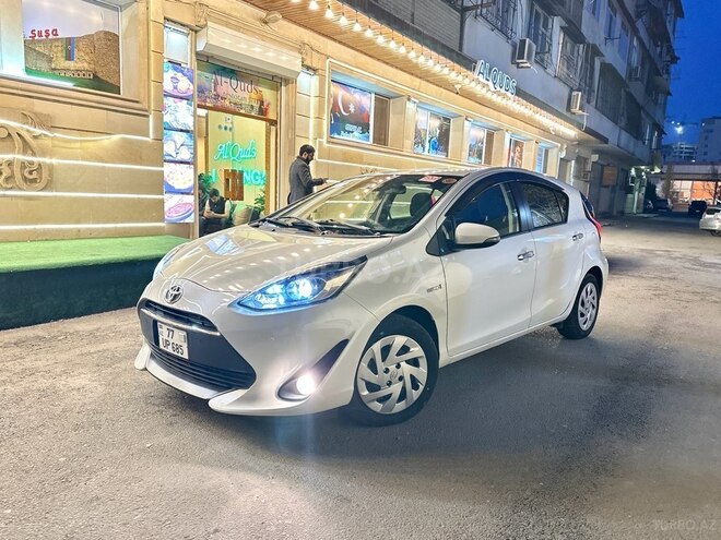 Toyota Aqua 2018, 120,000 km - 1.5 l - Bakı